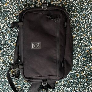 Chrome Kadet Max 15L Sling Bag